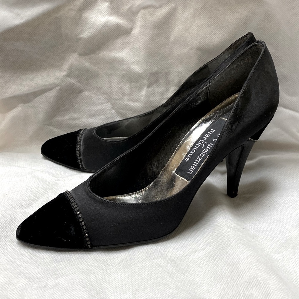 Vintage Stuart Weitzman pump, 6.5